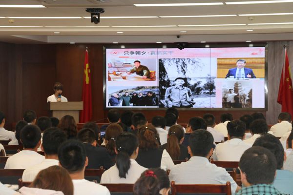 泓源公司黨委舉辦“培育泓源精神，勇?lián)鷩笫姑敝黝}演講比賽(圖4)